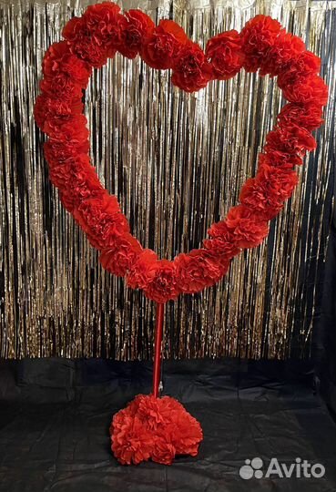 Арка сердце и буквы Love