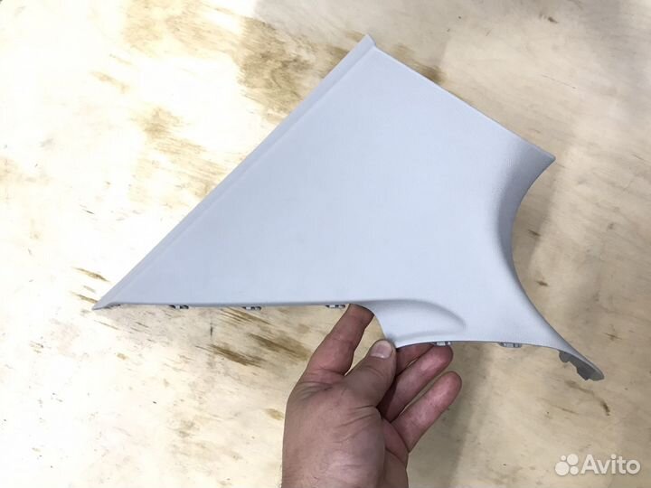 Обшивка задней стойки Octavia A7