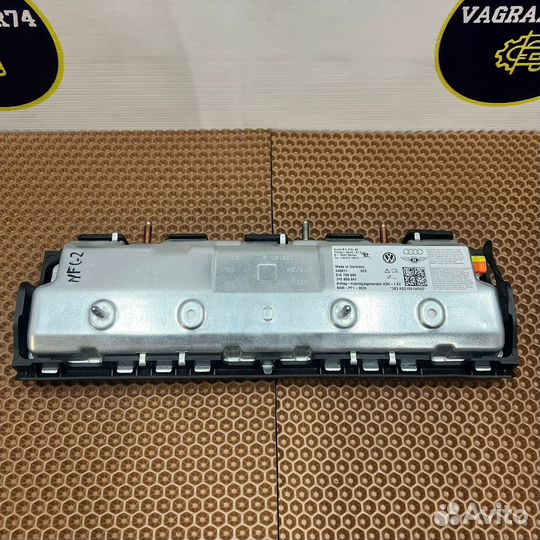 Подушка безопасности коленей touareg nf