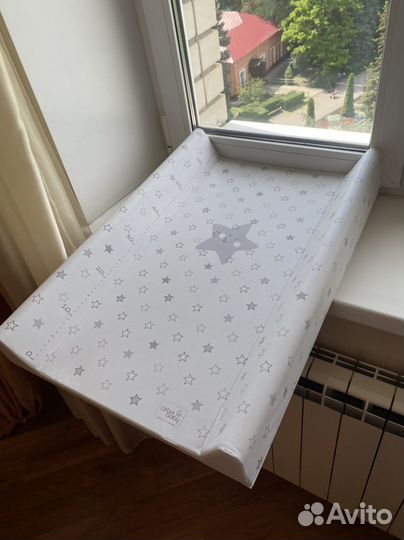 Пеленальная доска на кроватку