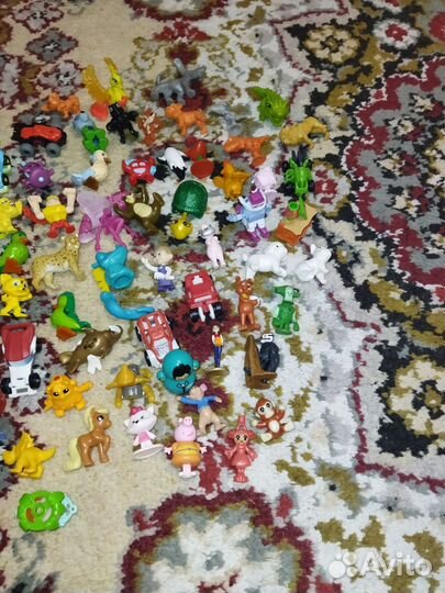 Игрушки из киндер сюрприза 65штук