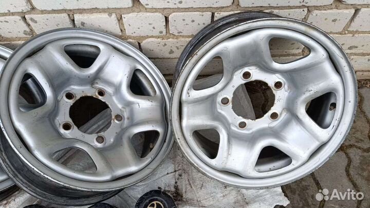 Диски р16 на тайота Ленд Крузер 100 оригинал