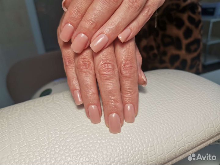 Маникюр и педикюр