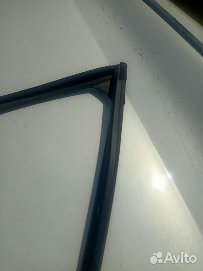 Уплотнитель стекла передней левой двери Coolray Ge