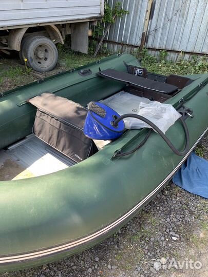 Надувная лодка пвх бу с мотором тохатсу 9,8