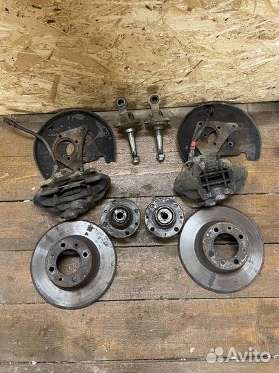 Поворотный кулак в сборе диск и суппорт (2 шт)