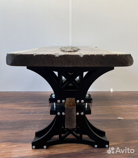 Журнальный столик в стиле лофт