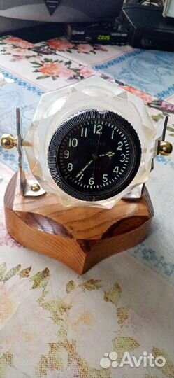 Самолетные часы