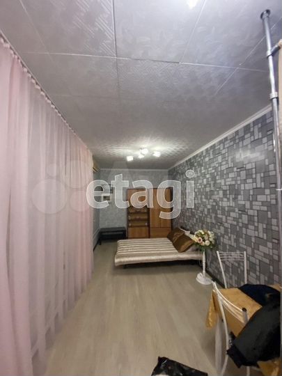 Дом 26,2 м² на участке 1 сот.