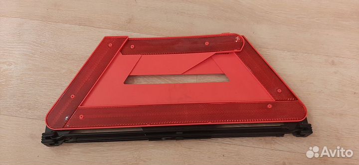 Аварийный знак Audi A6 C6 2008 4F2