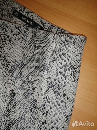 Шорты женские со змеиным принтом