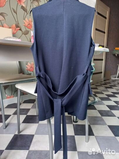 Жилетка школьная для девочки 134-140р