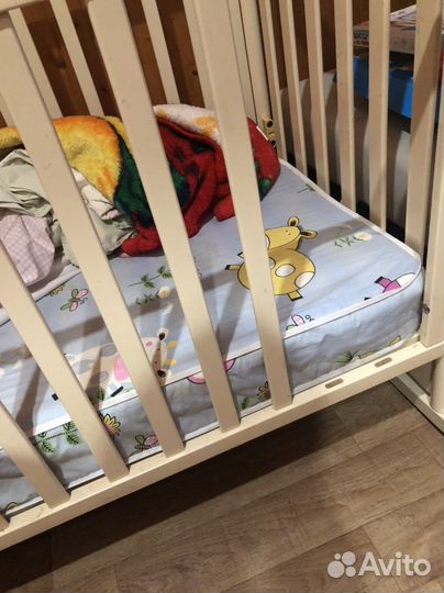 Детская кроватка