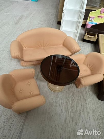 Кукольный домик с мебелью