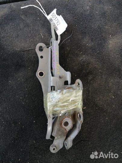 Петля капота Toyota Sienta NCP81 2005