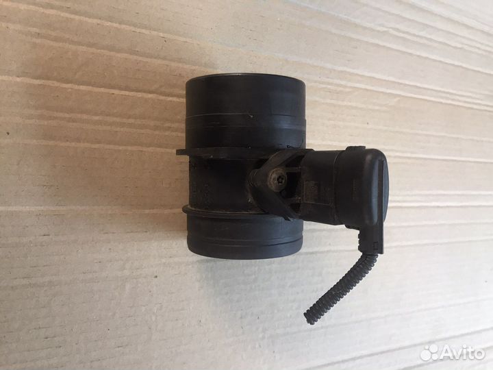 Расходомер воздуха Audi A6 C6/ A4 B7 2.0TDI