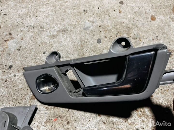 Ручка двери внутренняя передняя левая Audi A4