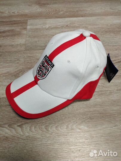 Бейсболка новая