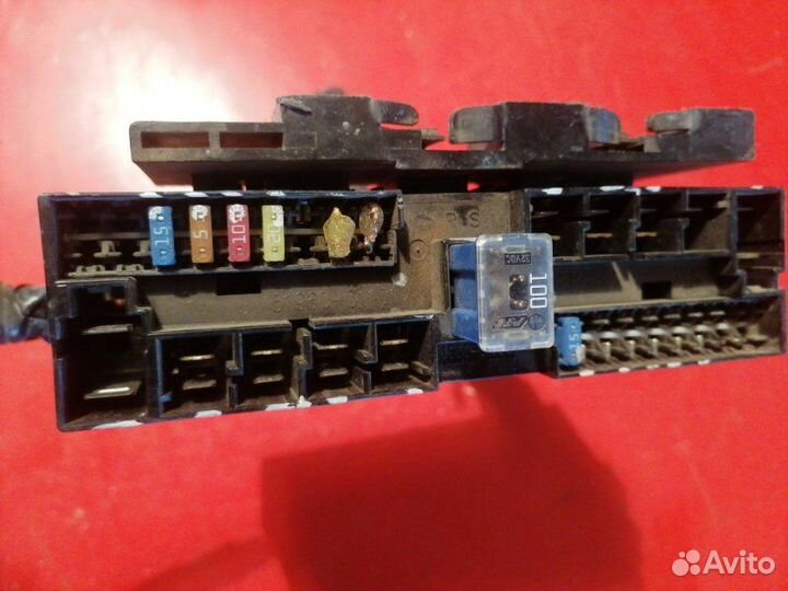 Блок предохранителей Nissan Almera Classic