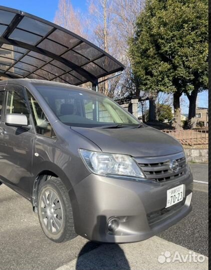 Стоп-сигнал Nissan Serena HU551 NC26 Левый 2012