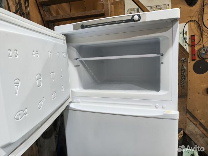 Холодильник indesit st 145