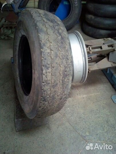 Помошник шиномонтажника