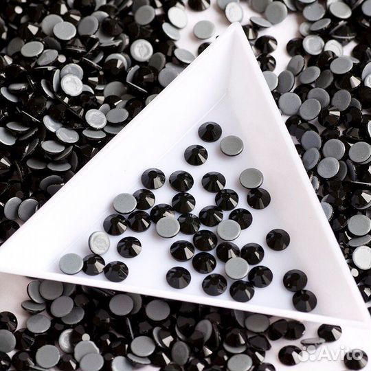 Стразы- черные