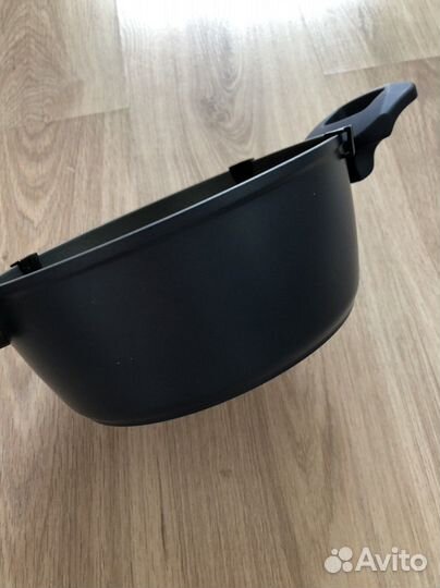 Кастрюля антипригарная