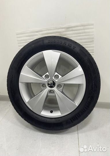 Новые Skoda Octavia A8, Michelin 205/60 R16