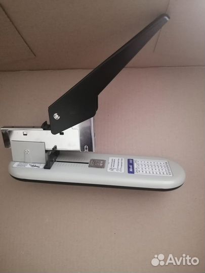 Степлер большой