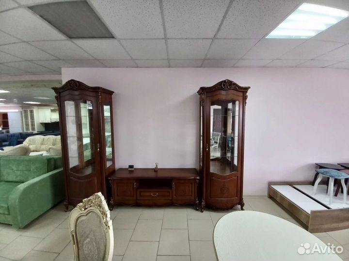 Тв-тумба Аллегро орех в классическом стиле