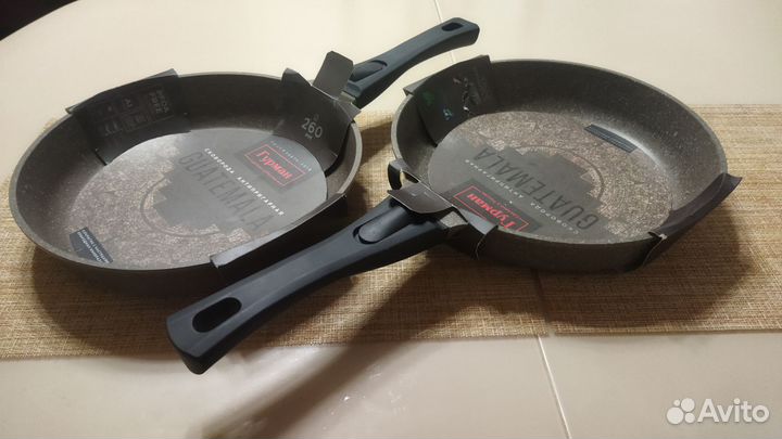 Сковорода антипригарная новая