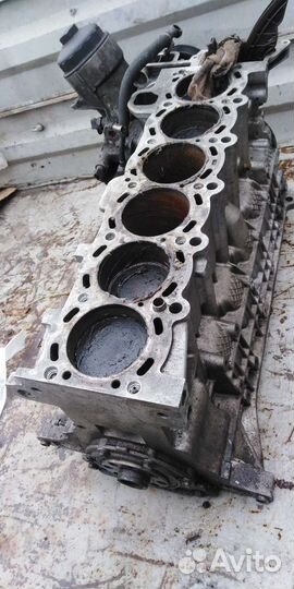 Двигатель м54б30