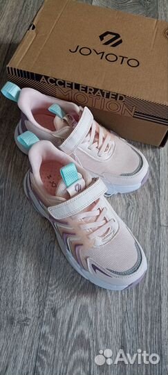Кроссовки новые для девочек 34