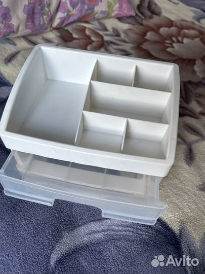 Контейнер для косметики