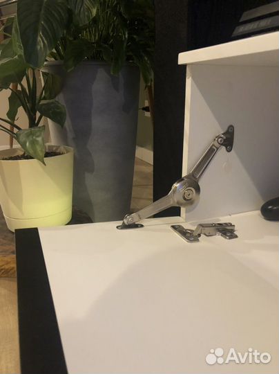 Подвесная тумба Nuit Blanche под тв (2,2 метра)