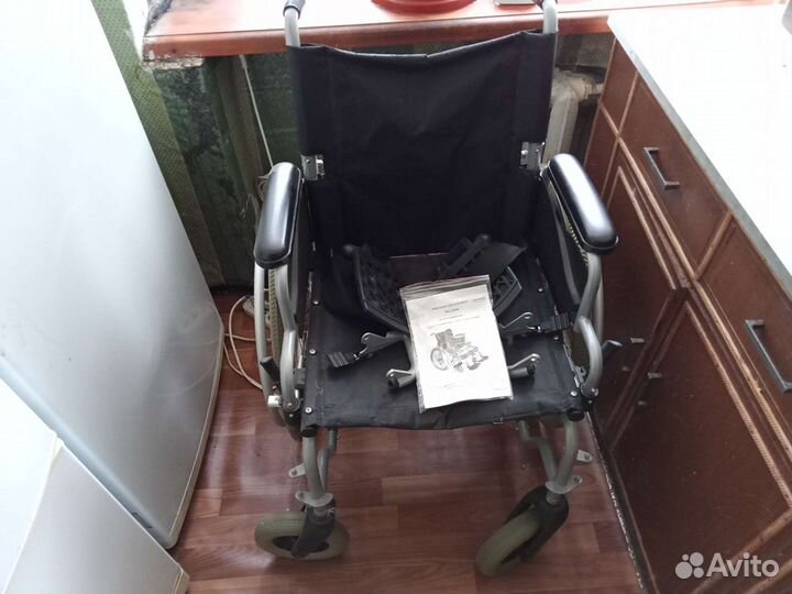 Инвалидная коляска новая