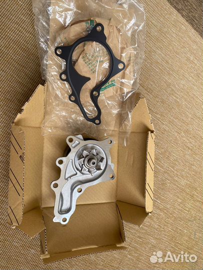 Помпа на Тойоту Камри v50,70v40,венза,лексус