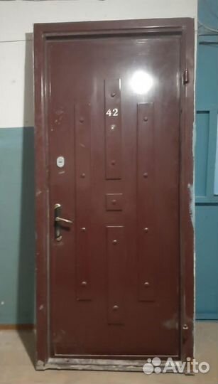Дверь входная металлическая