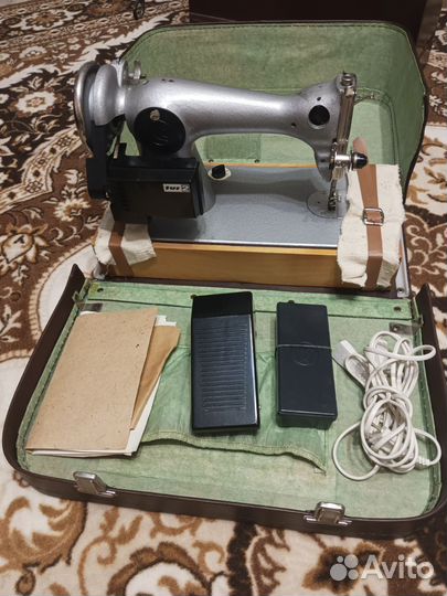 Швейная машинка tur 2