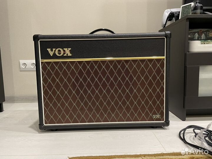 Комбоусилитель VOX AC15VR 40v