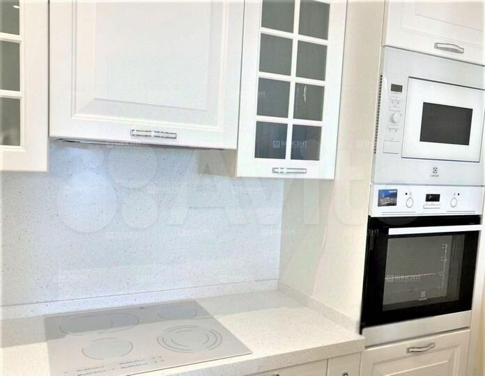 2-к. квартира, 50 м², 10/13 эт.