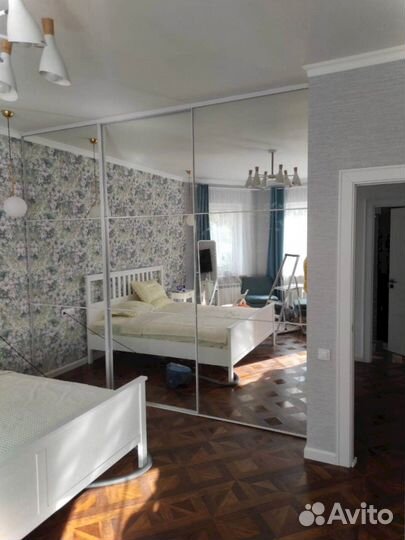 Стеклянная перегородка