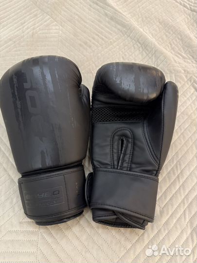 Боксерские перчатки 14 oz