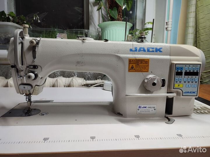 Швейная машина jack