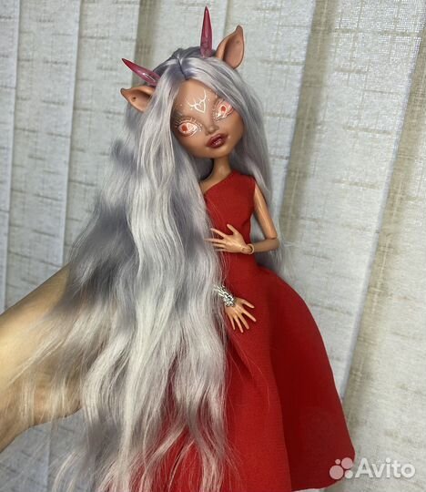 Ооак на базе куклы монстер хай изи иси донденсер