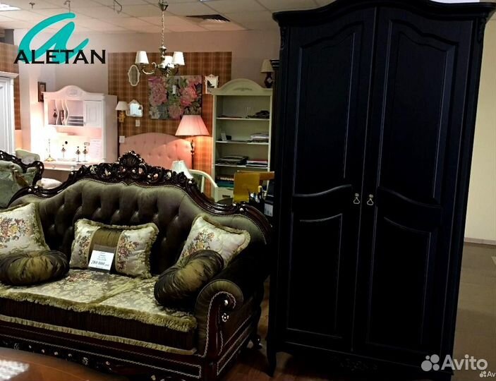 Шкаф распашной 2 двери массив