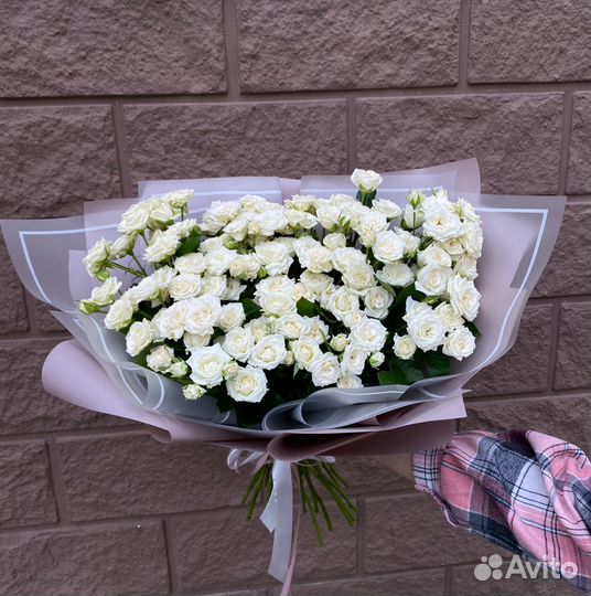 Букет кустовых роз