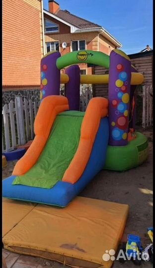 Детский надувной батут с горкой