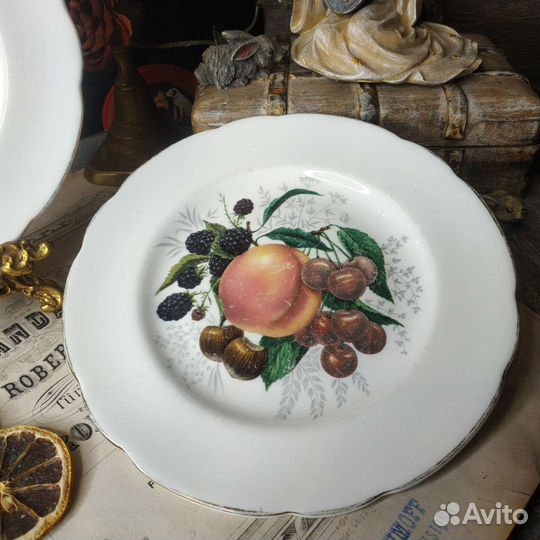 Антиквариат из Европы. Декоративные тарелки
